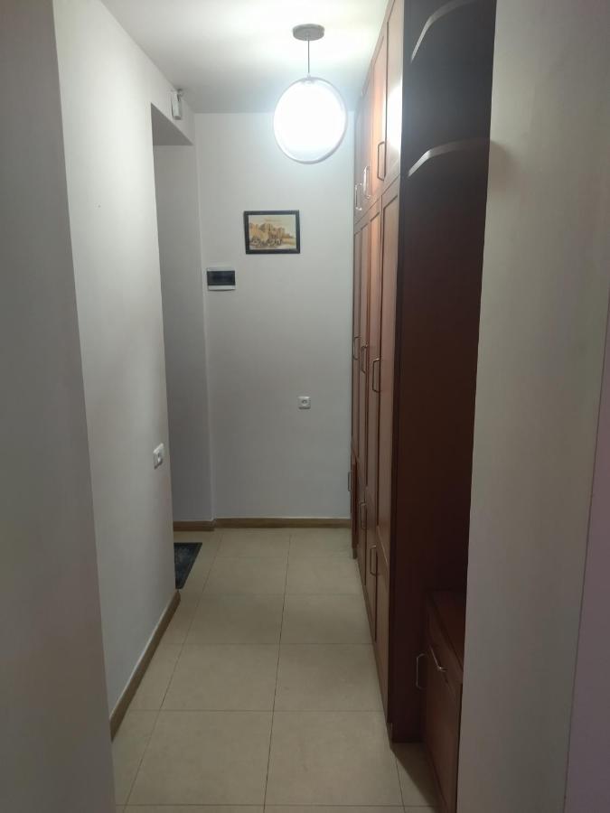 Abovyan 36 Apt & Tour 예레반 외부 사진
