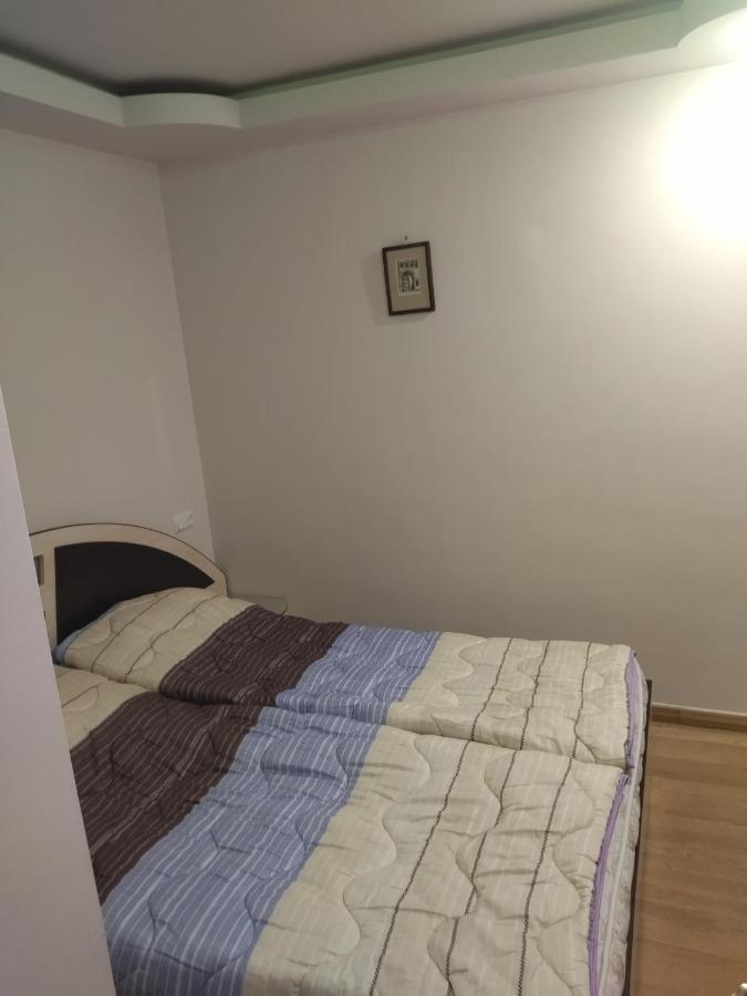 Abovyan 36 Apt & Tour 예레반 외부 사진